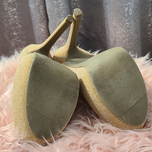 Elegant and beautiful heels. - Picture 4 of 7